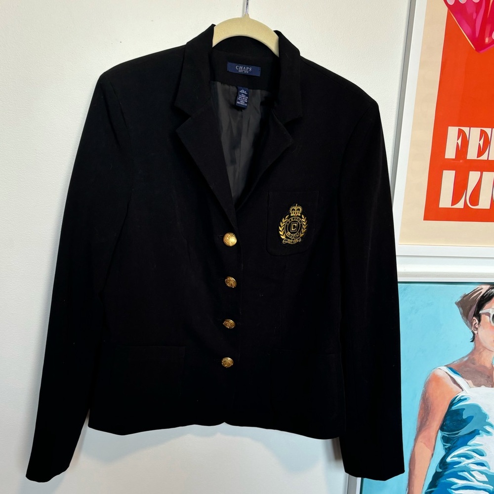 Chaps blazer with Emblem and god buttons